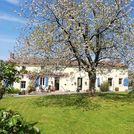 Papillons B&B - Beauty, Comfort And Peace 25 Mins From Puy Du Fou Montournais Exteriör bild