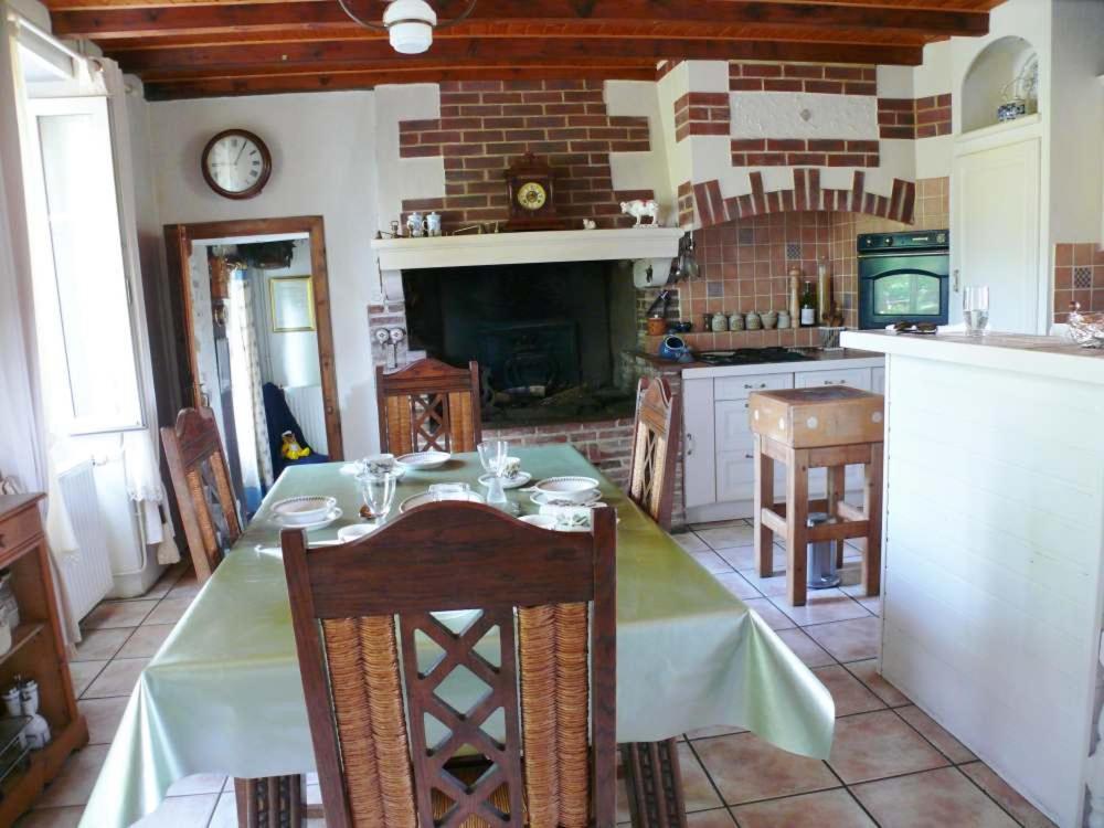 Papillons B&B - Beauty, Comfort And Peace 25 Mins From Puy Du Fou Montournais Exteriör bild